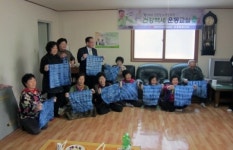 (주)자연스레, 흥해 어르신 대상 천연염색 체험학습