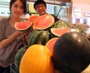 롯데百 포항점도 수박마케팅 돌입
