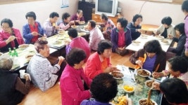 포항 북구청-한국중식나눔봉사회 경로당에 자장면