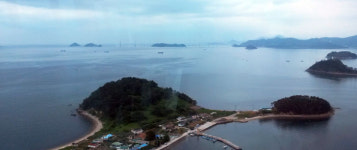 진해만이 품어 안은 섬들이 옹기종기