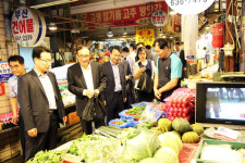 대구국세청, 전통시장 활성화 장보기행사