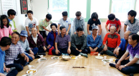 고사리 손으로 주물러 주니 아픈 곳이 싹 다 낫네