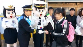 봉화署 학교 앞 등굣길 교통안전 캠페인 실시