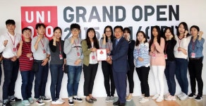 유니클로 롯데마트 율하점 오픈과 함께 착한가게 가입