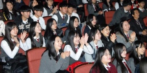 구미 수험생들 공연보며 수능 스트레스 날려