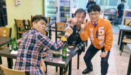 오천지역 등 돌며 승리 다짐… 지지자들 성원 큰 힘