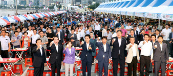 영일만검은돌장어 맛에 2만명 `홀딱`