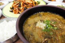 어머니 손맛 생각나는 고등어 추어탕