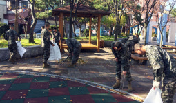 해병대 1사단 73대대, 포항 해도동 경로당 주변 청소