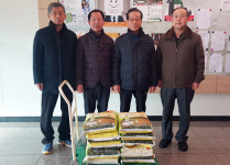문경 점촌5동 코아루아파트경로당, 이웃돕기 쌀 전해