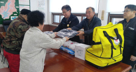 포항 기북면사무소 화재 피해 가정에 생필품 전달
