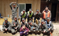 포항 오천읍사무소-해병대 1사단 독거어르신 집 청소