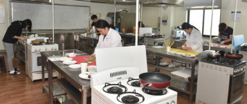 엠에스엠푸드삼다수공장구내식당 | "MSG 없는 저렴한 건강식 요리해요"