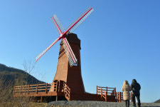 송해공원에 생태홍보용 풍차 설치
