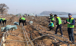 경산경찰서, 남산면 반곡1리 폭설 피해농가 봉사활동