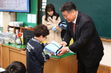 새내기들아, 체육복 입고 맘껏 뛰어보렴