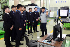 공군 2762부대 81항공정비창 | 공군 군수사 항공정비학과 학생 정비창 현장실습 진행