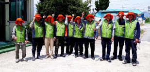 한국농어촌公 구미김천지사, 시설관리원에 단체복 지급