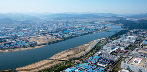 영남서 한양 가는 천리길 고된 발걸음마다 희망으로 이어진 물줄기