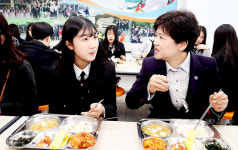 올해부터 지역 중학교도 전면 무상급식