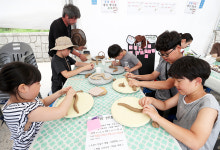 맛·분위기 엄지 척… 영일만검은돌장어 본고장이 들썩이다