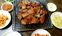 가벼운 주머니 넉넉하게 만드는 기분좋은 한 끼를 찾다