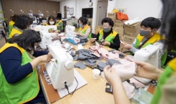 울릉군자원봉사센터·여 協, 코로나19 감염방지 마스크 제작