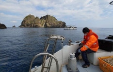 日, 중 교과서 독도는 일본 땅 비웃듯 독도 해양환경수중조사
