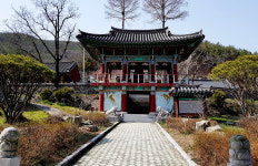 봄꽃보다 더 아름다운 날에… 진주 응석사(凝石寺)