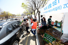 청도군, 지역 농축산물 드라이브 스루 판매행사 가져
