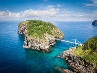 울릉도 해상 쌍굴 관음도 8월의 무인도서 선정