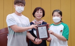 울릉 천부초 동아리 섬 지킴이 우뚝… 경북지사 섬 발전 유공 표창패 받아