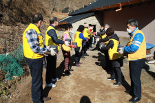 상주 삼백오토 봉사회 따뜻한 겨울 나세요