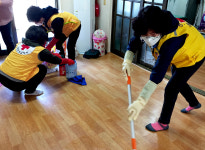 상주시 낙동면적십자봉사회, 사랑의 경로당 방문청소