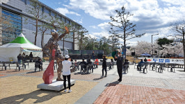 대구 동구 벚꽃과 함께 지역예술 만나세요