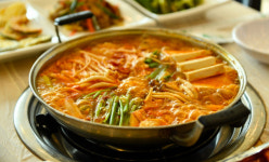 문경시, 50년 전 광부들이 즐겨먹던 족살찌개 달인 찾는다