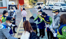 포항북부경찰서, 동부초등학교서 교통안전 캠페인 실시