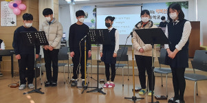 포항 신광중 작은 음악회… 선율에 희망·위로 담아