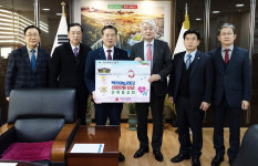 순복음대구교회, 남구청에 사랑의 쌀 200포 기탁