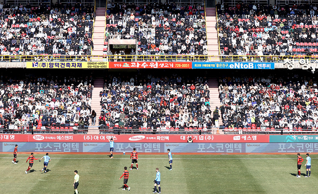 이호재 멀티골로 이끈 포항, 수원FC에 2-0 승리로 5위로 도약!