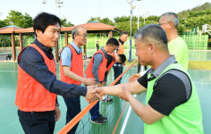 경산시 환경미화원 노사 소통화합 족구 한마당 개최