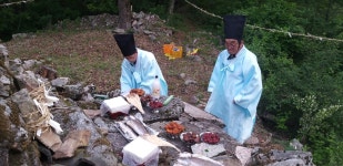 영덕 오지마을 대 2리 광산 봉수대에서 산신제 지냈다