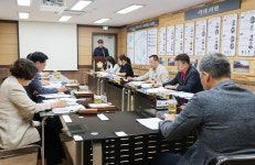 울릉군의회 간담회 현안점검…집행부 주요사업 업무 보고받아