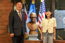 워커 장군 흉상제막식, 청소년들이 기획