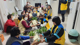 대구서부교육지원청 행복봉사단, 경로당 찾아 봉사활동