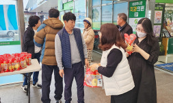 청송군, 제주도 대정농협에서관광객·주민 대상 청송사과 홍보