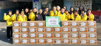 대구 동구 신천1·2동 민간사회안전망위, 라면 100상자 전달