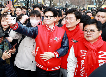 한동훈 vs 이재명 유세 맞대결