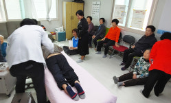 포항시, 찾아가는 웃음치료 강의 대송면 경로당서 무료의료 봉사