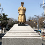 애물단지 순종 황제 동상  역사 뒤안길로